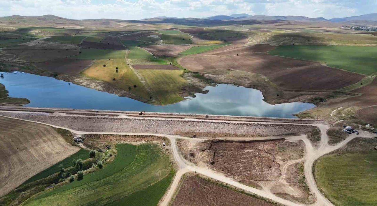 Uğrak Göletinde çalışmalar devam ediyor