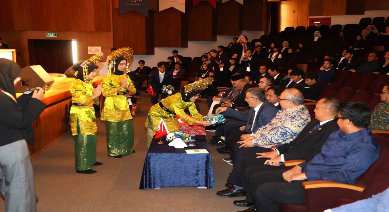 Uluslararası Endonezya Öğrenci Birliği Sempozyumu BUÜde düzenlendi