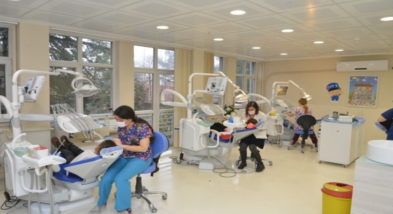 Uşak modern teknoloji ve akademik güçle donatılmış diş hastanesine kavuşacak