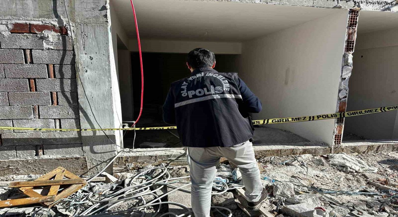 Uşakta inşaat halindeki apartmandan düşen kişi öldü