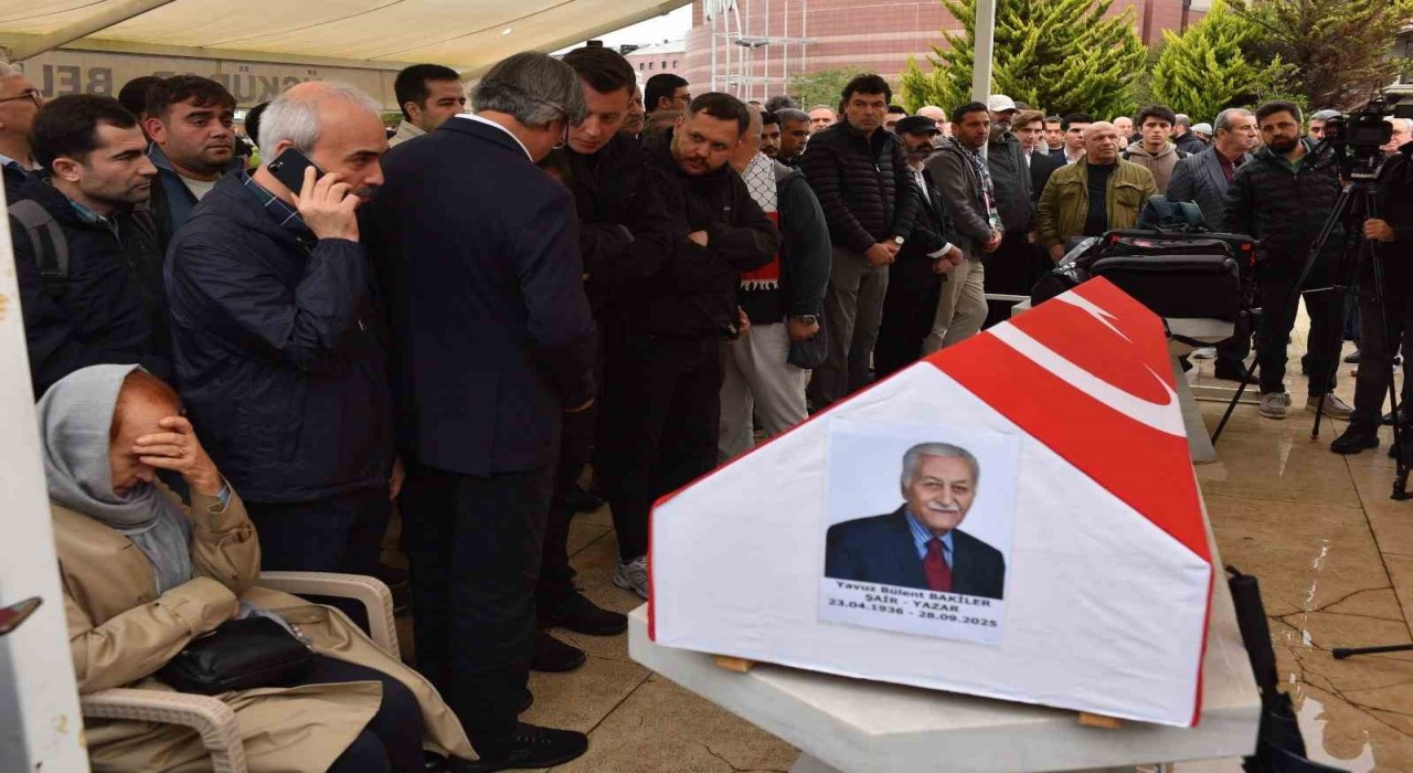 Usta şair ve yazar Yavuz Bülent Bakiler son yolculuğuna uğurlandı