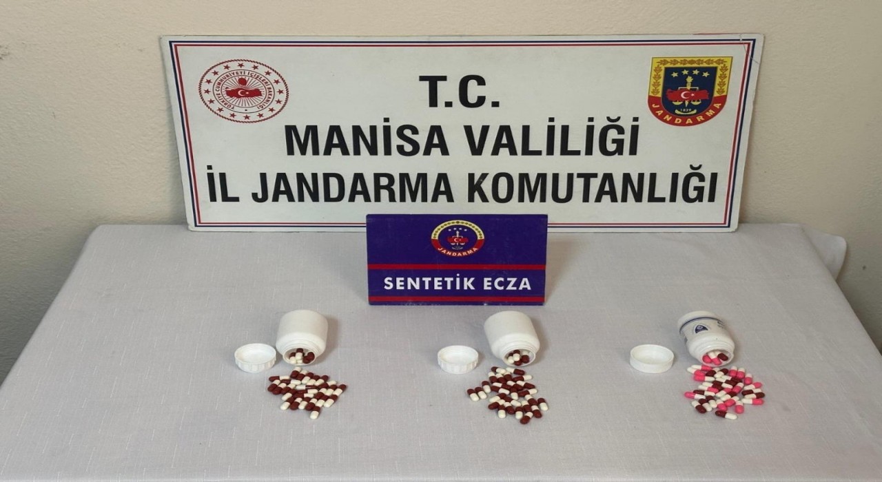 Uyuşturucu hapla yakalandılar