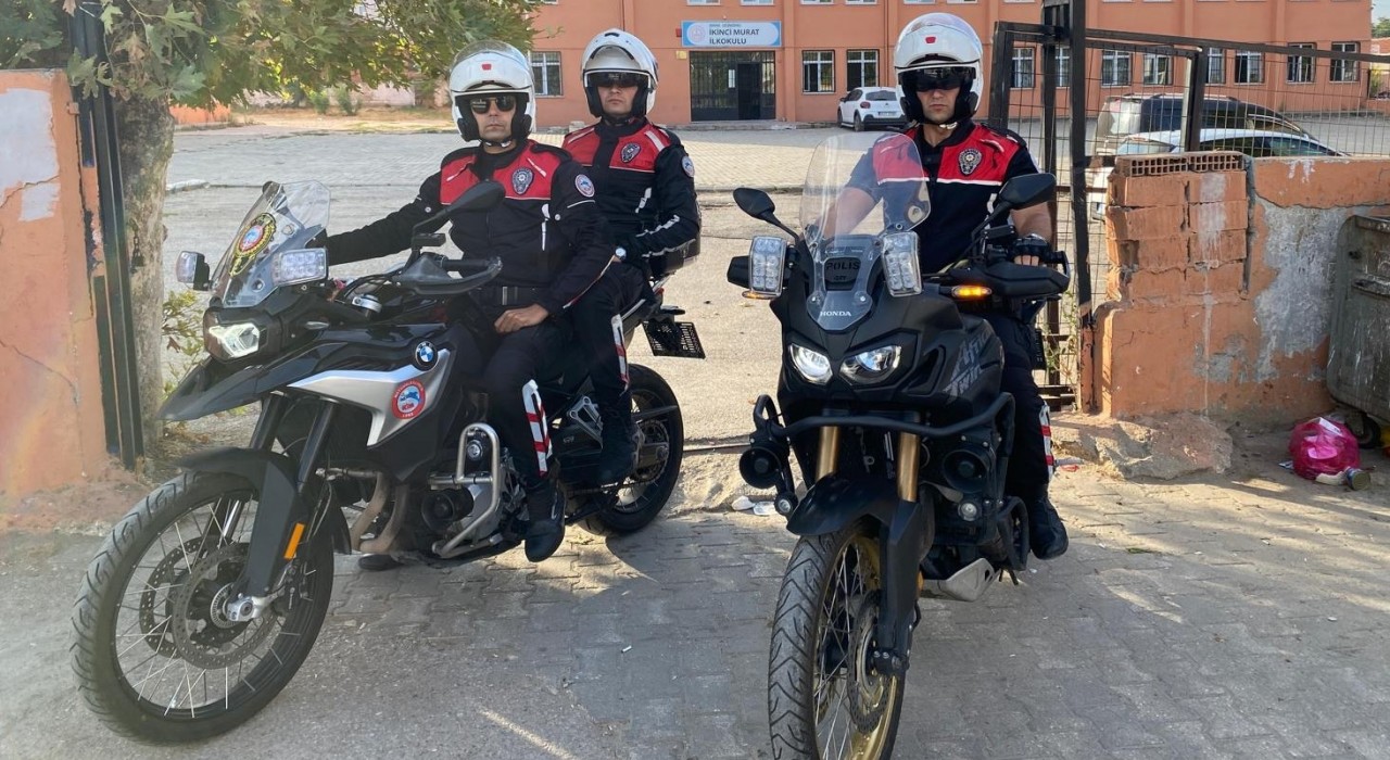 Uzunköprüde Yunus timlerinden okul çevrelerinde sıkı denetim