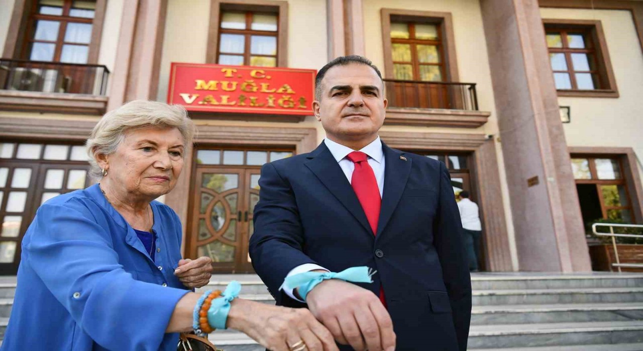 Vali Akbıyıktan Küresel Sumud Filosuna destek