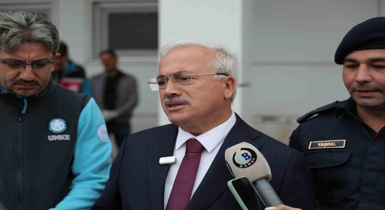 Vali Kumbuzoğlu: Kazada 2 jandarma şehit oldu, 1 vatandaş hayatını kaybetti