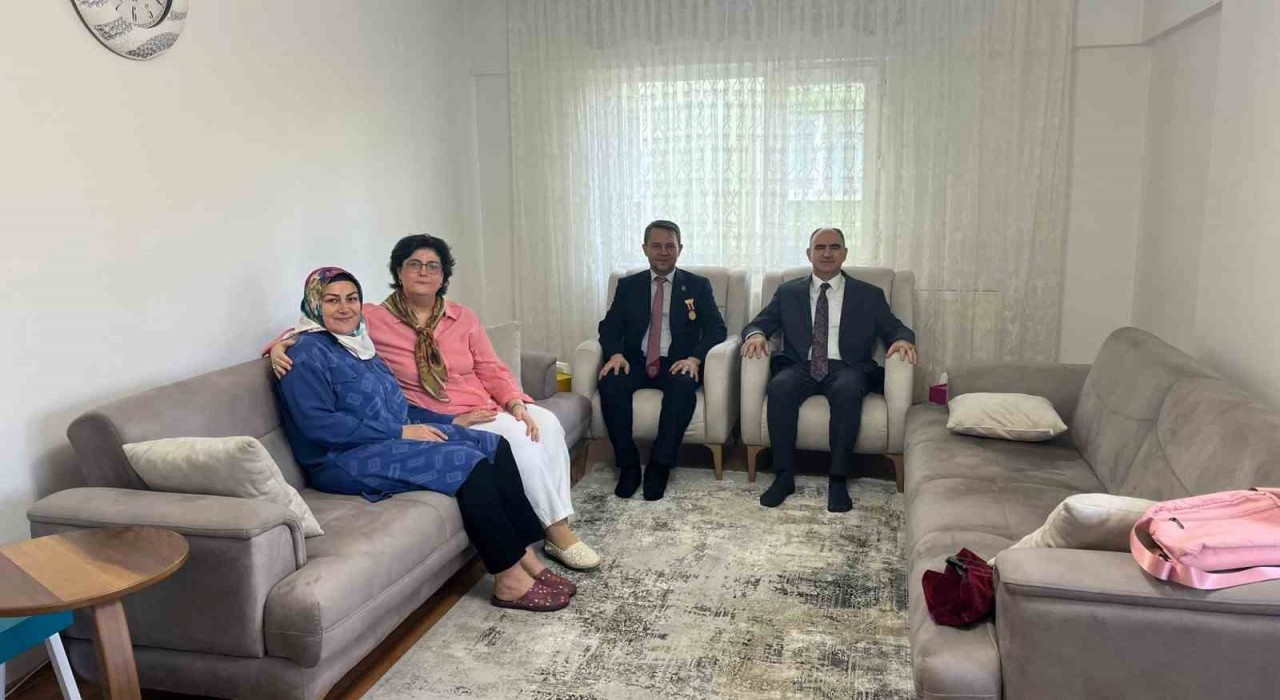 Vali Özkan: Şehitlerimiz ve gazilerimiz birliğimizin harcıdır