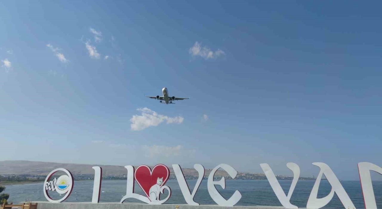 Van Ferit Melen Havalimanı 3 aylık bakıma giriyor