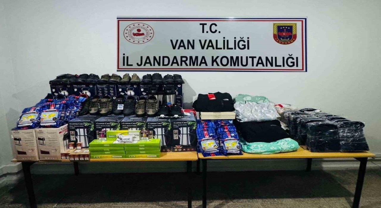 Vanda 1 milyon liralık kaçak eşya ele geçirildi