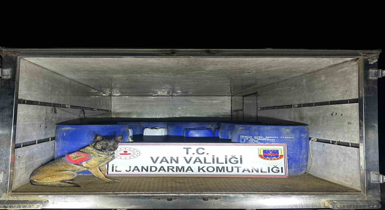 Vanda 3 bin 710 litre asetik asit anhidrit ve 50 kilogram kostik soda ele geçirildi