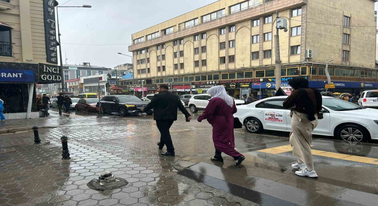 Vanda yağmur yağışı