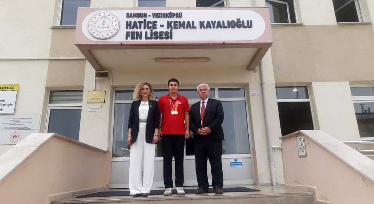 Vezirköprünün TEKNOFEST 2025te çifte birincilik gururu