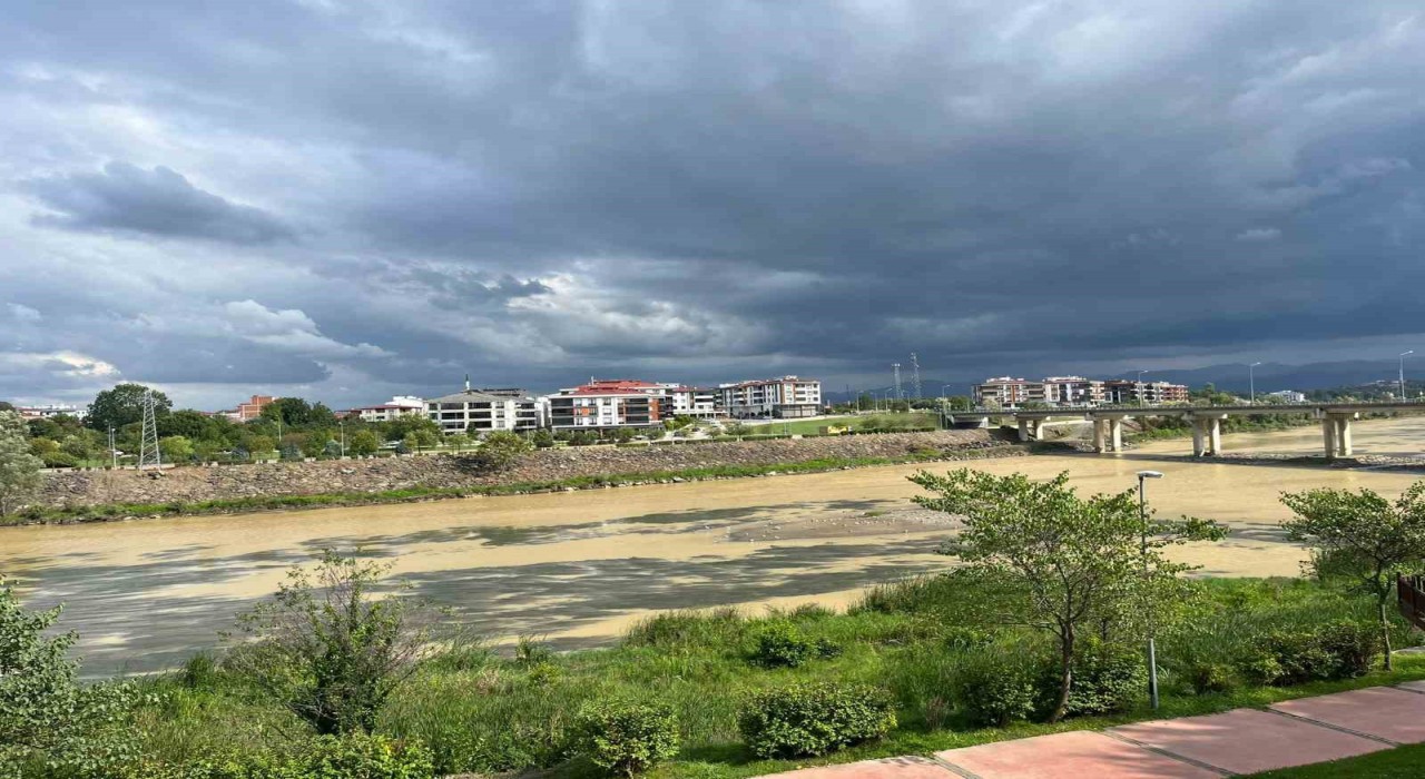 Yağmurdan sonra Yeşilırmakta şaşırtan değişim