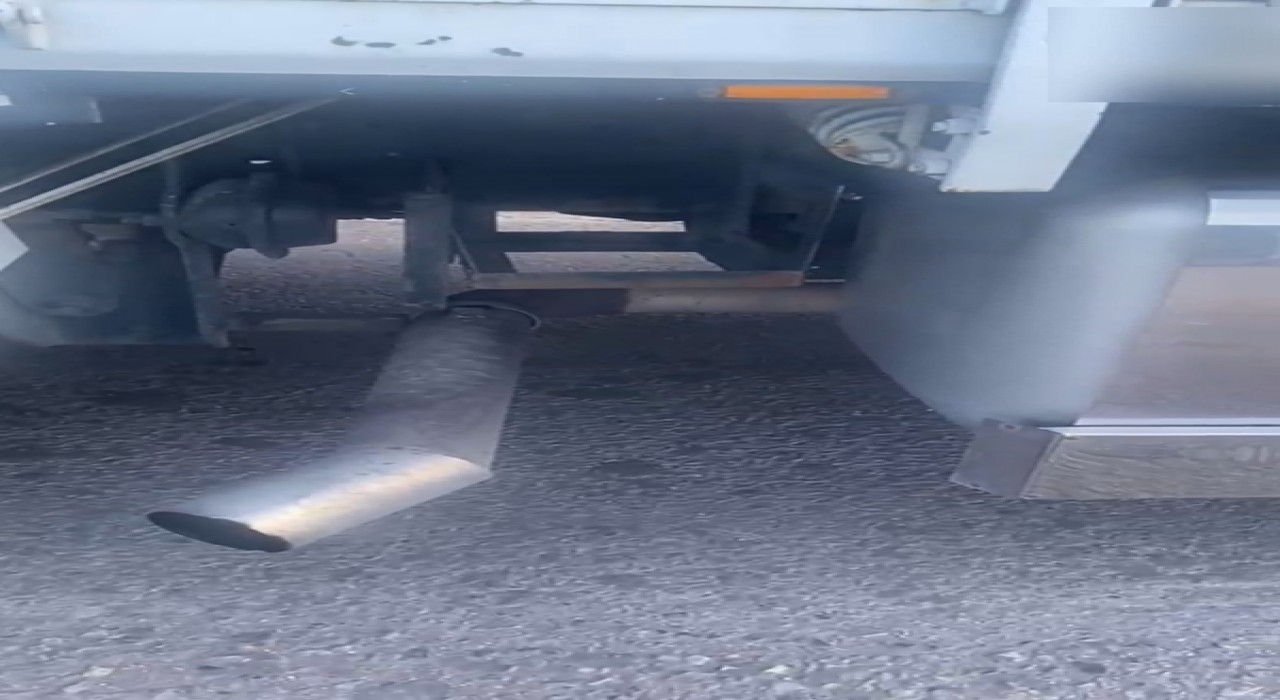 Yalovada muayenesiz, abartı egzozlu kamyon sürücüsüne ceza yağdı