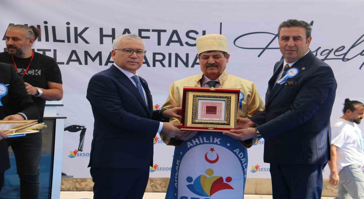 Yılın Ahisinden Ahi davranışı