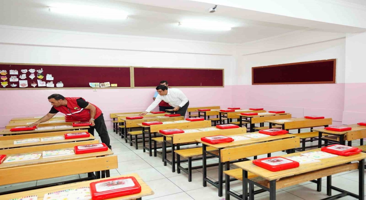 Yılmazdan eğitime bir destek daha