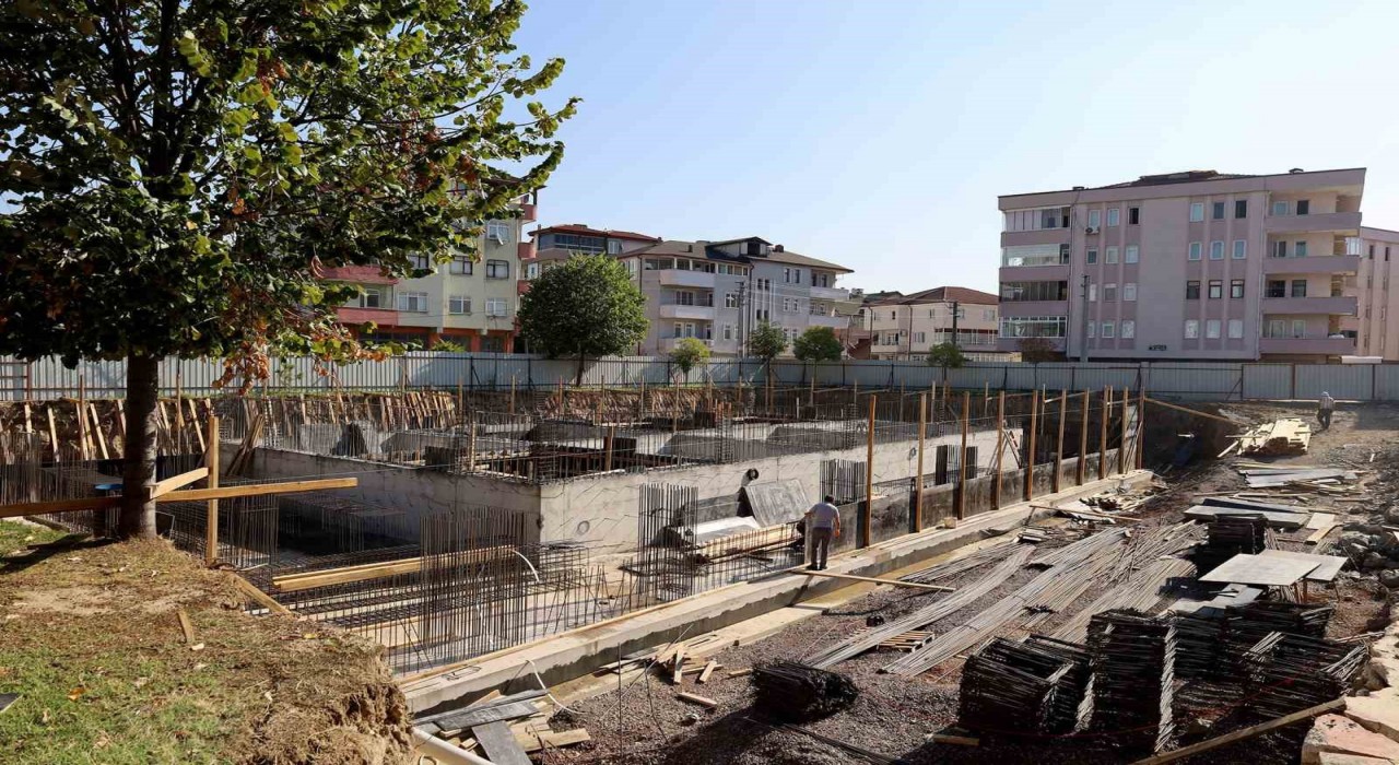 Yüzme Havuzu ve Gençlik Merkezi projesi yükseliyor