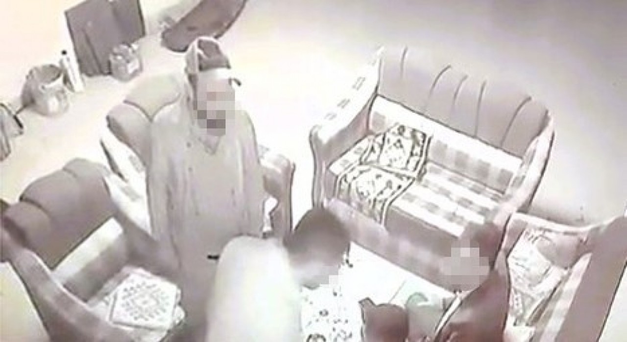 Zabıtayı sopayla döven dayakçı başkanın dosyası kabarık çıktı