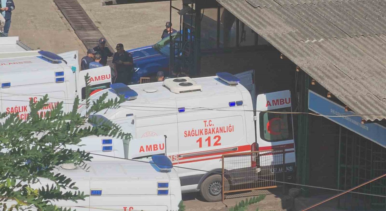 Zonguldakta göçük altında kalan 5 madenciden 4ü kurtarıldı