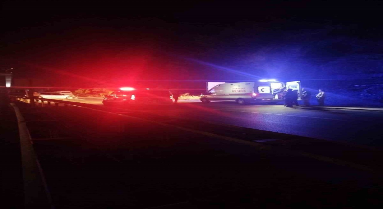 Zonguldakta iki otomobilin çarpıştığı kazada 2 kişi yaralandı