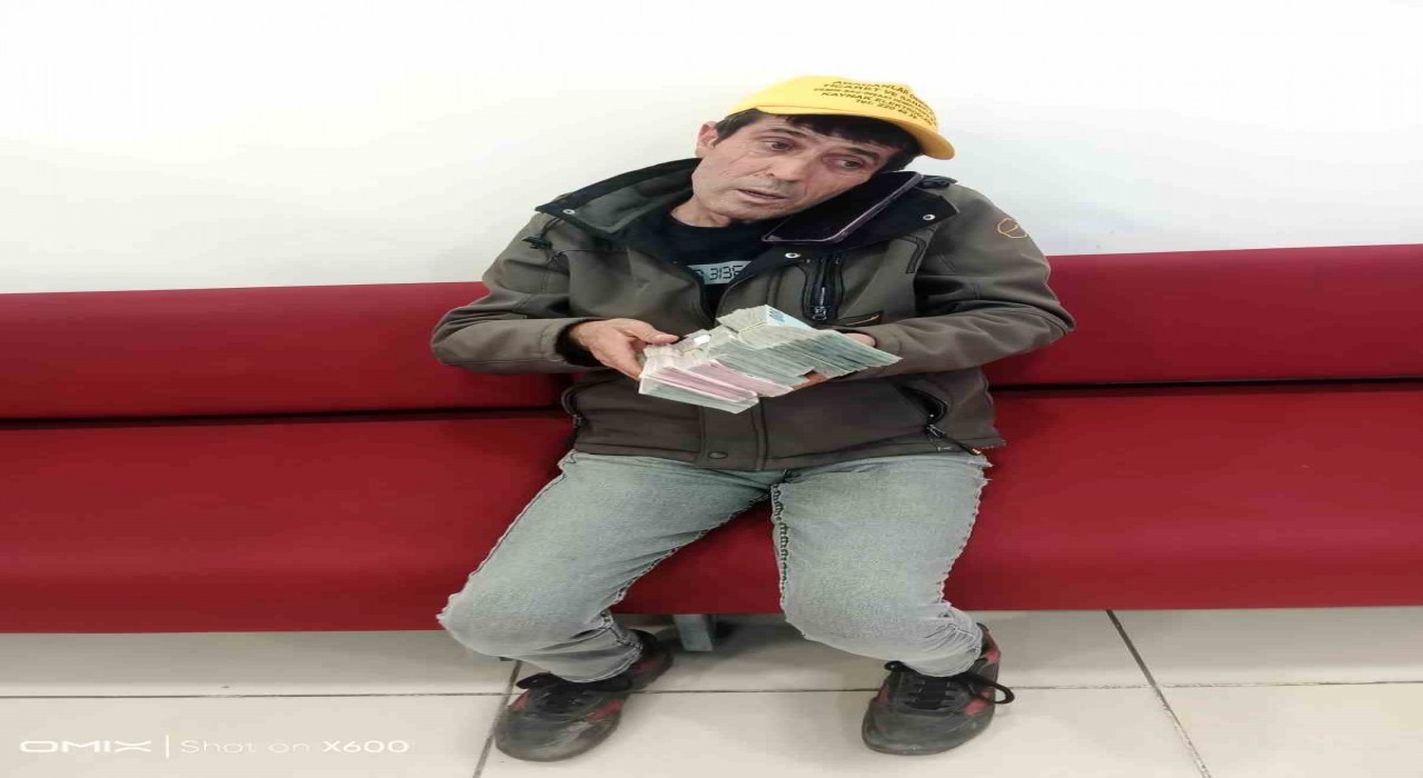 180 bin TLyi dolandırıcılara kaptıracakken polis engelledi