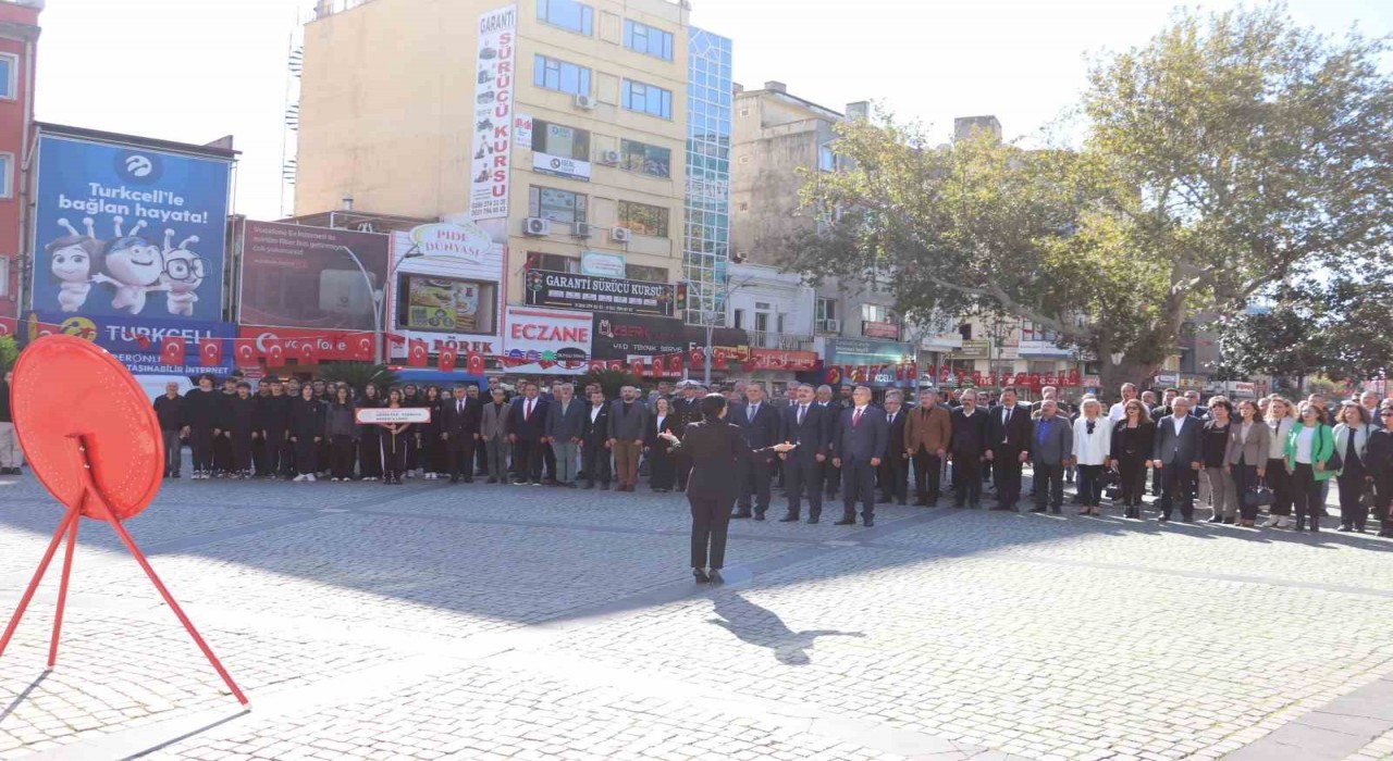 19 Ekim Muhtarlar Günü Edremitte coşkuyla kutlandı