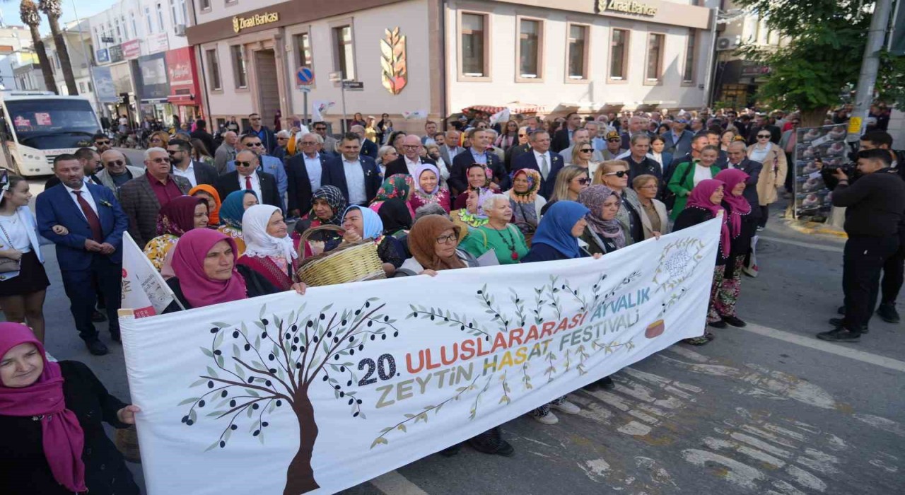 20. Ayvalık Uluslararası Zeytin Hasat ve Turizm Festivali başladı