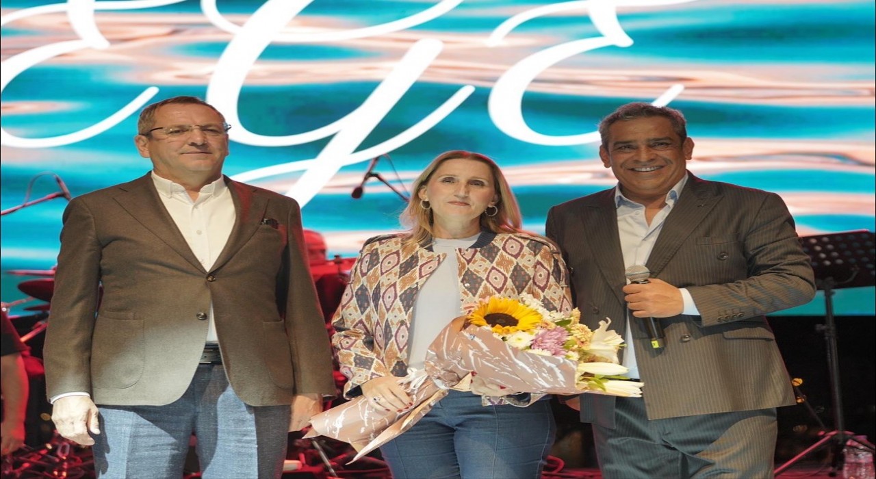 20. Ayvalık Uluslararası Zeytin Hasat ve Turizm Festivalinde Ege rüzgârı esti