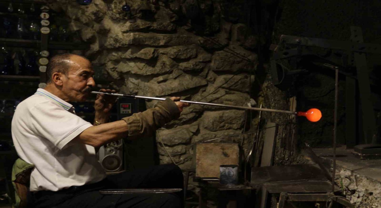 2016 Dünya El Sanatları Kenti ünvanlı El Halilde tarihi atölyeler can çekişiyor