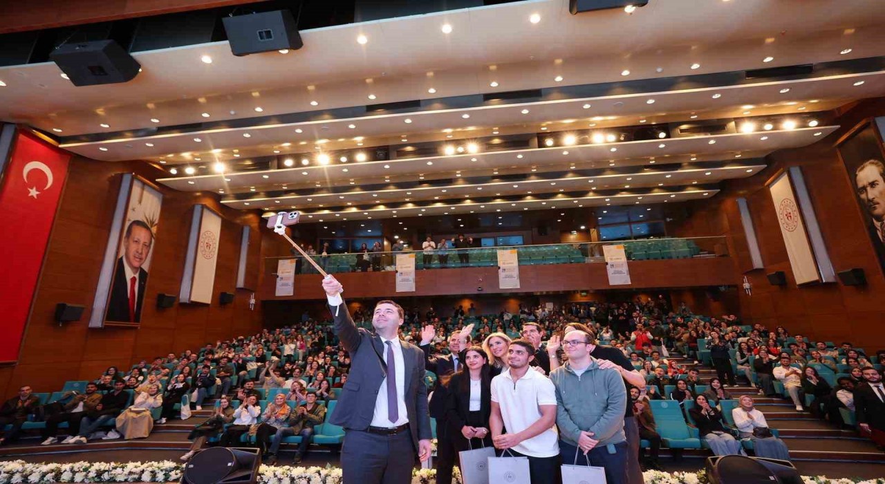 ‘30 Altı Gençlik Zirvesi tıp fakültesi öğrencilerini Ankarada buluşturdu