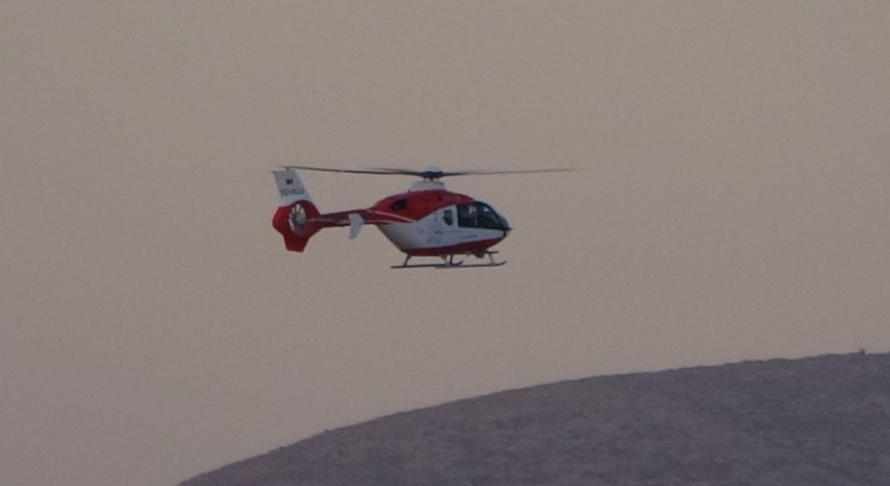 470 gramlık bebek helikopter ambulansla Vana nakledildi