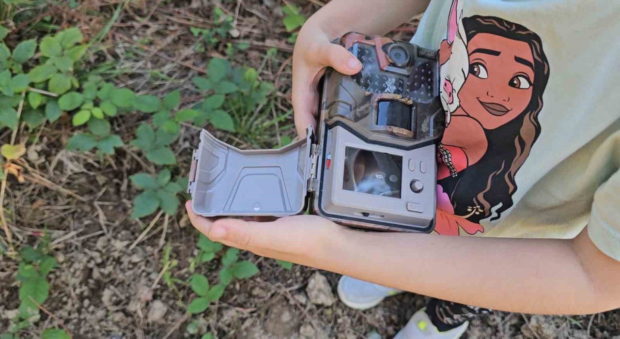 5 yaşındaki Bensu, fotokapanla yaban hayatını görüntülüyor