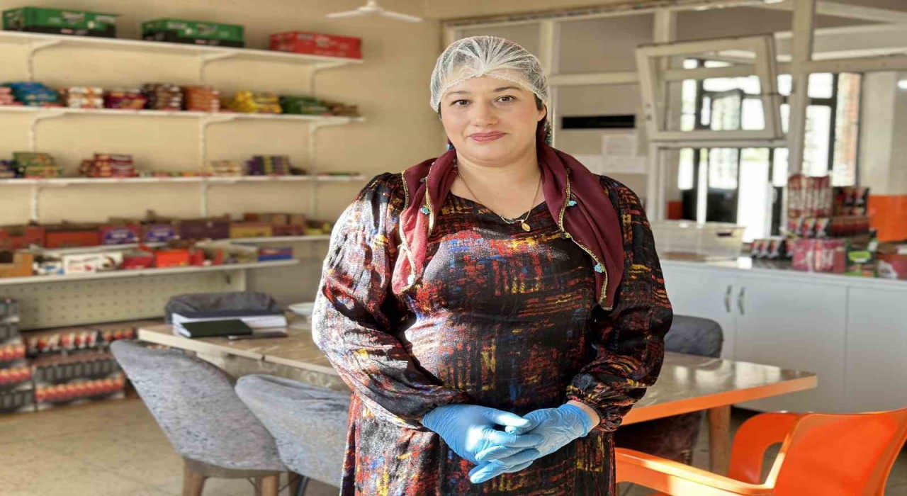 5 yıldır tek başına 800 öğrenciye bakıyor: Gülşen Yalçının azmi takdir topluyor