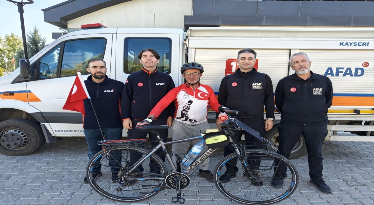 6 Şubatı pedallayarak anıyor