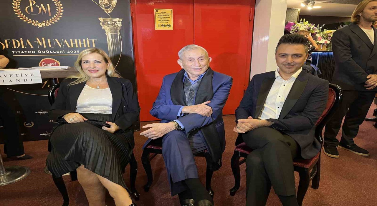 98 yaşındaki Haldun Dormen, Hisseli Harikalar Kumpanyası ile rekor kırdı