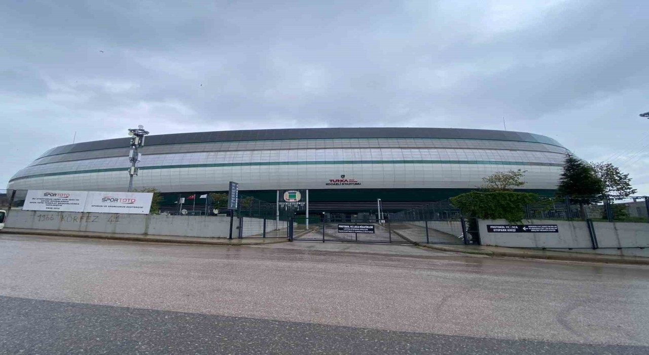 A Milli Futbol Takım, 17 yıl sonra Kocaelide