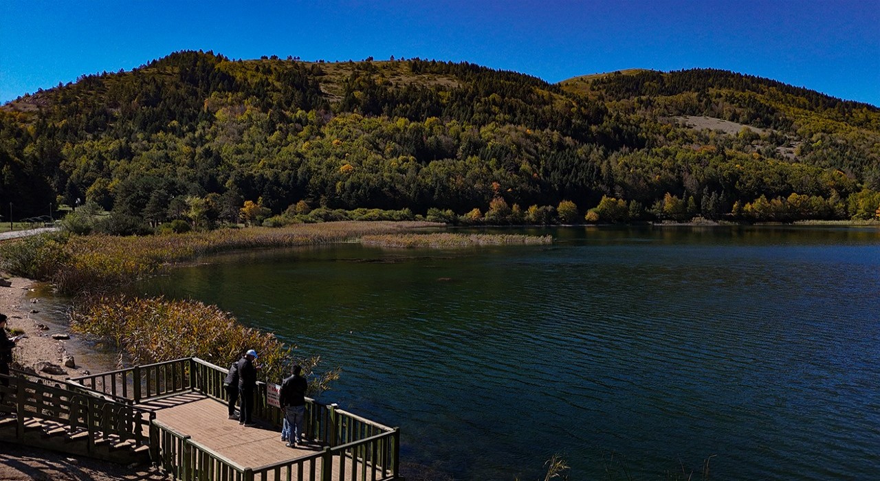 Abant Gölü Milli Parkında renk cümbüşü