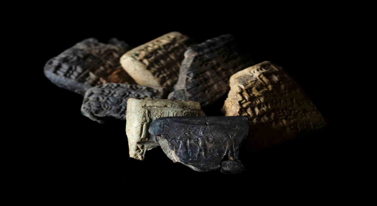 Aççana Höyükte M.Ö. 1500lere ait çivi yazılı tabletler bulundu