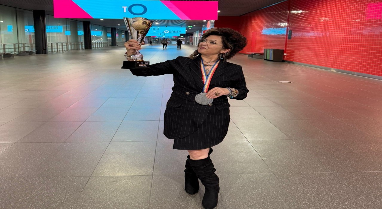 Acıpayamlı kadın kuaför İngilterede Dünya 2.si oldu