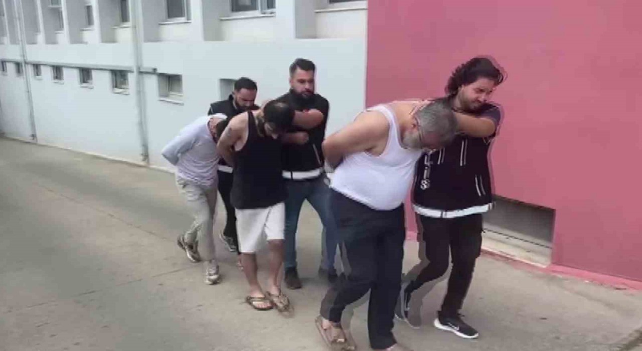 Adana'da “Kahve İçiyorduk” Dediler, 4 Kilo Uyuşturucu Çıktı