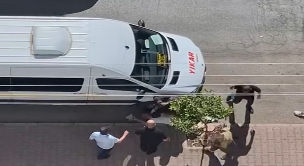 Adanada bıçaklama anı saniye saniye görüntülendi