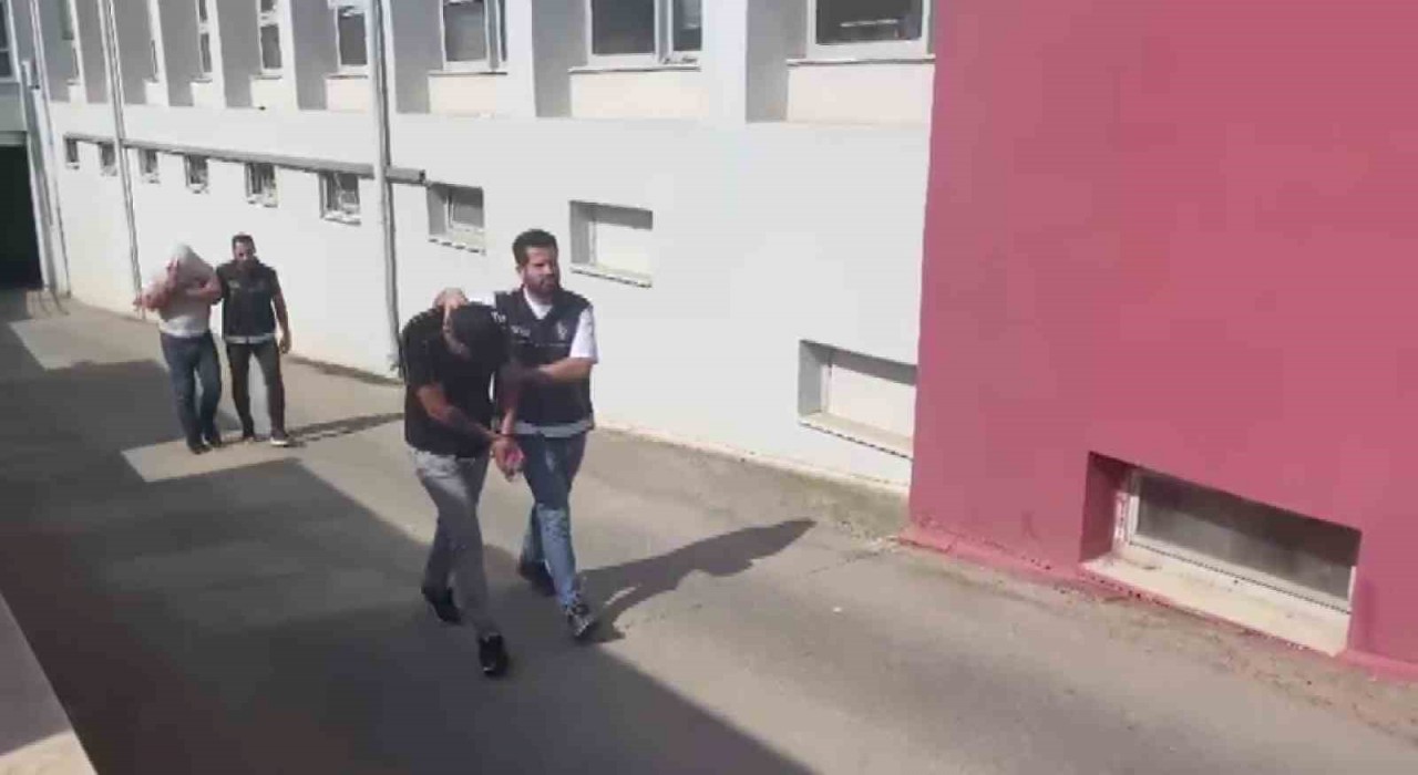 Adanada bin 166 bandrolsüz plaka ele geçirildi