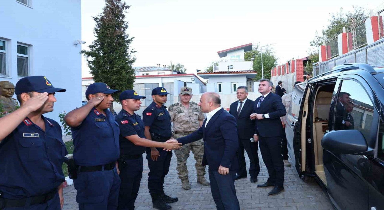 Adıyaman Valisi Osman Varoldan Gölyurt Jandarma Karakoluna ziyaret