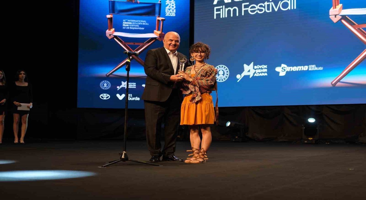 ADÜ öğrencisi Sönmeze Altın Kozadan ödül