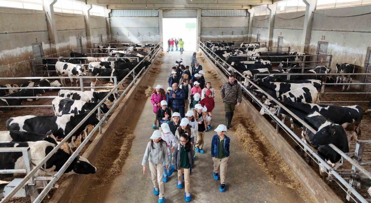 Afyonkarahisarda ‘Lider Çocuk Tarım Kampı gerçekleştirildi