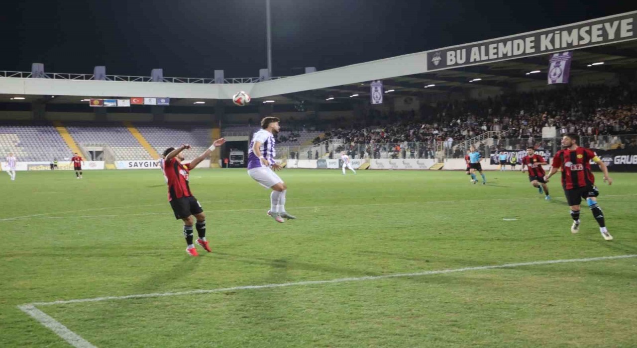 Afyonspor evinde Eskişehirspora mağlup oldu