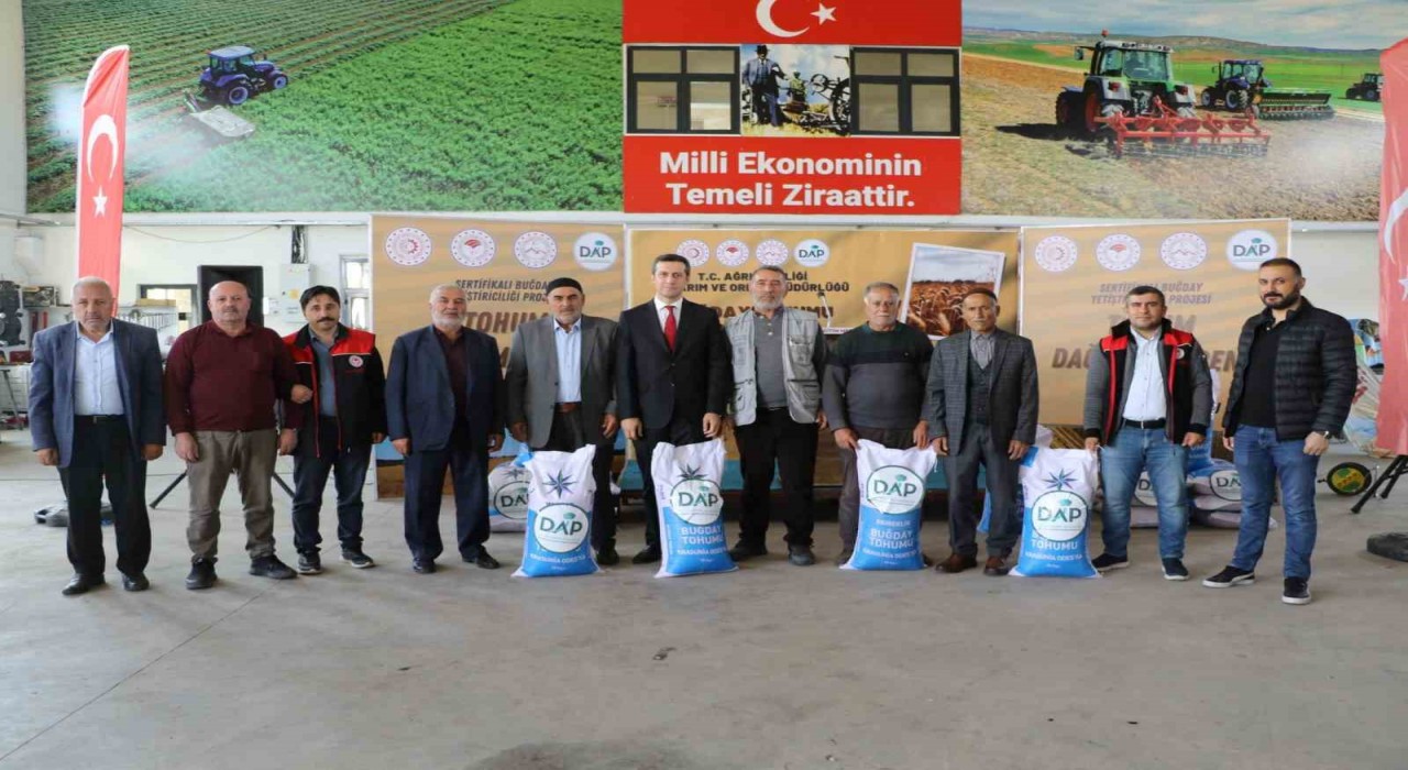 Ağrıda çiftçilere 200 ton sertifikalı buğday tohumu dağıtıldı