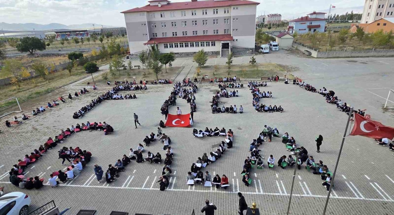 Ağrıda tüm okullarda Filistin ve Gazze temalı etkinlikler düzenlendi