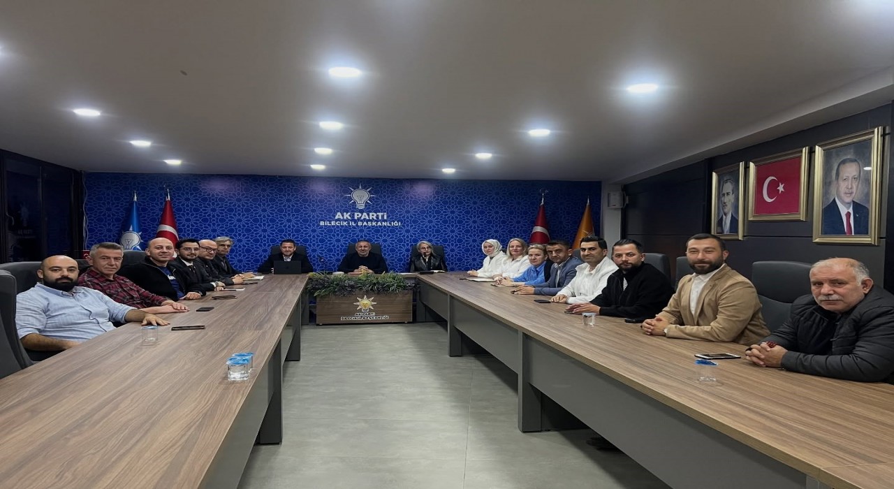 AK Parti Bilecikte yol haritasını belirledi