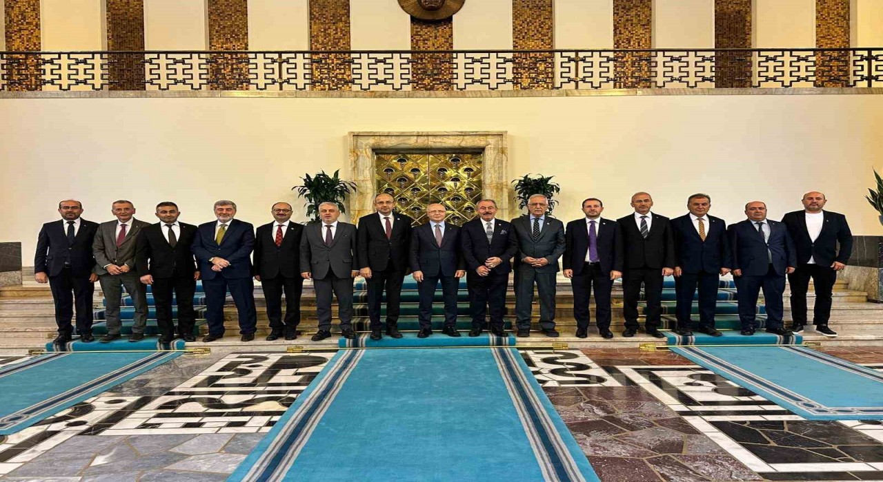 AK Parti Bursada iki ilçe başkanlığına yeni atama