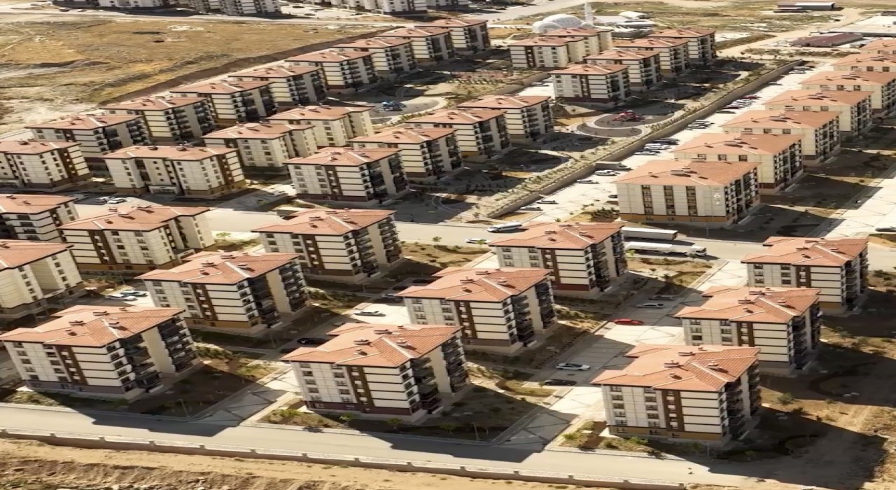 AK Parti İl Başkanı Gürhan Albayraktan TOKİ açıklaması